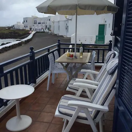 Casa De La Playa * Orzola